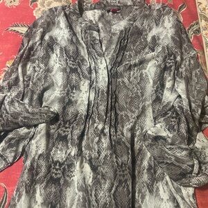 Vince Camuto Monochrome Snake Print Blouse